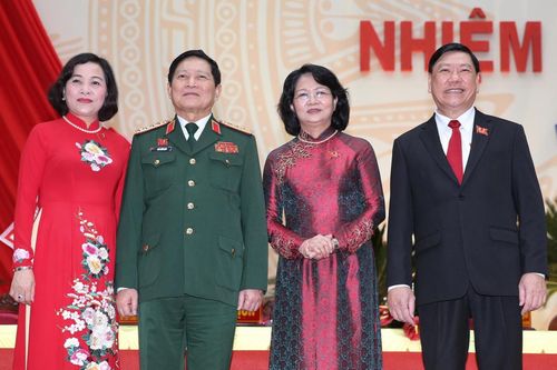 Phó chủ tịch nước, Bộ trưởng Quốc phòng dự Đại hội Đảng bộ Vĩnh Long