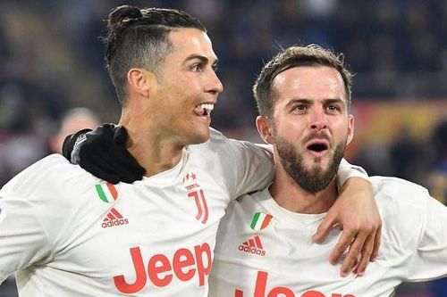 Ronaldo ủng hộ Pjanic đến Barca