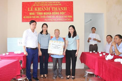 Chương Mỹ: Bàn giao nhà 'Nghĩa tình đồng đội' cho cựu chiến binh