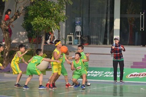 Góp phần nâng cao thể lực, tầm vóc cho trẻ em qua Giải Bóng rổ học sinh tiểu học Hà Nội