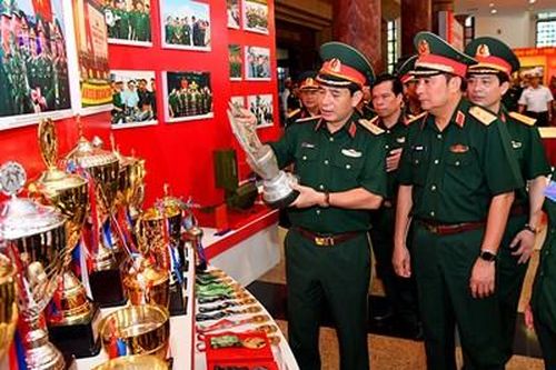 Kiểm tra công tác trưng bày, tổ chức, bảo đảm phục vụ Đại hội Đảng bộ Quân đội lần thứ XI