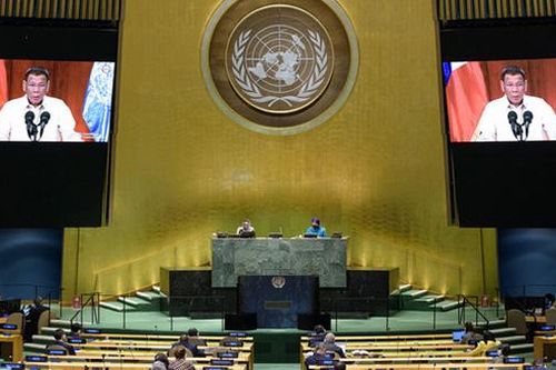 Tổng thống Philippines đưa phán quyết Biển Đông ra LHQ