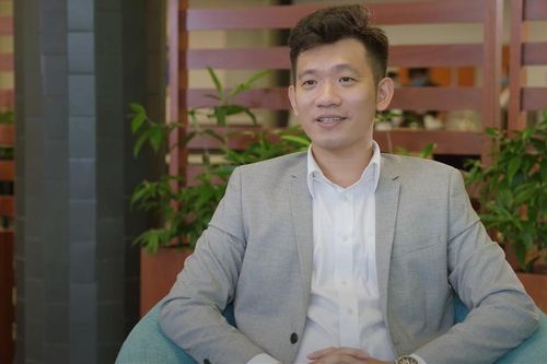 Cựu sinh viên RMIT: 'Những năm 20 tuổi chỉ đến một lần nên đừng sợ thất bại'