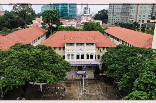 Đến thăm thư viện thông minh Trường THPT chuyên Trần Đại Nghĩa