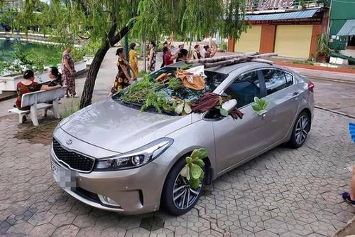 Đỗ ô tô không đúng chỗ, tài xế 'tái mặt' khi nhìn thấy điều này