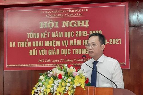 Đắk Lắk: Yêu cầu các hiệu trưởng gương mẫu trong quản lý và dạy học