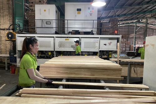 Gỗ, thủy sản… bứt tốc vào EU