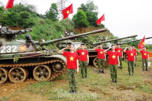 Mô hình giáo dục pháp luật cho thanh niên ở Lữ đoàn 201