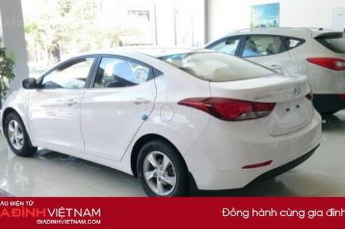 Vì sao mẫu ô tô nào cũng có 2 màu chính là đen và trắng?