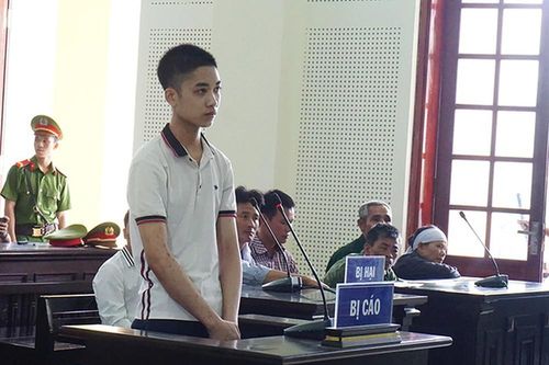 Nam thanh niên bênh bạn, đâm chết 2 người