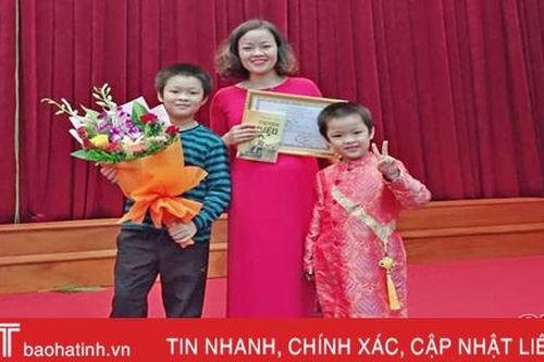 Niềm đam mê Truyện Kiều của gia đình cô giáo dạy Hóa - Sinh ở Hà Tĩnh