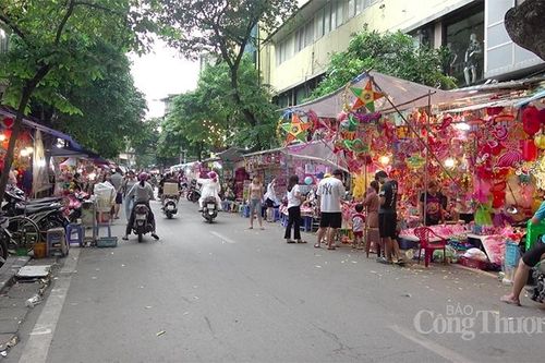 Thị trường Trung thu Hà Nội: 'Ảm đạm' chưa từng có