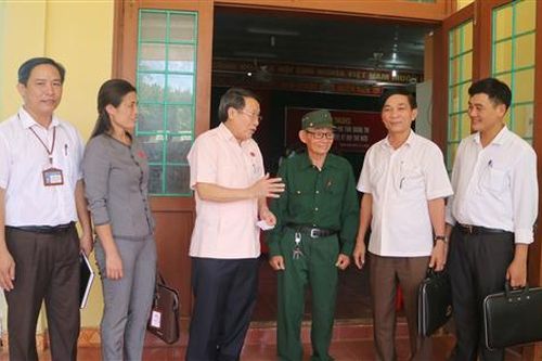 Đại biểu Quốc hội tỉnh Quảng Trị tiếp xúc cử tri tại các xã Triệu Tài, Hải Dương, Trung Nam, Cam Thành
