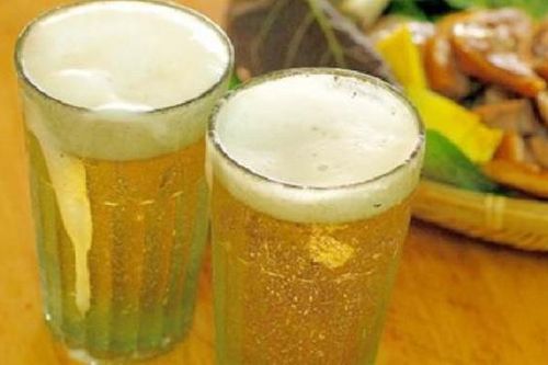 Bia hơi chỉ dùng cốc 'cóc gặm': Minh chứng bảo thủ, kém năng động ở Hà Nội?