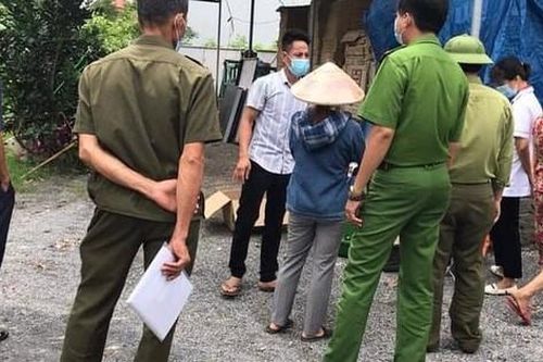 Rùng mình phát hiện thi thể bé sơ sinh trong túi bóng ven đường