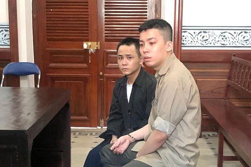 Hai kẻ cướp gặp may nhờ điện thoại Vertu giả