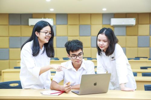 Học sinh Vinschool lấy tín chỉ đại học ngay từ bậc THPT