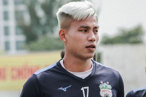 Văn Thanh có kiểu tóc mới trước trận gặp SLNA