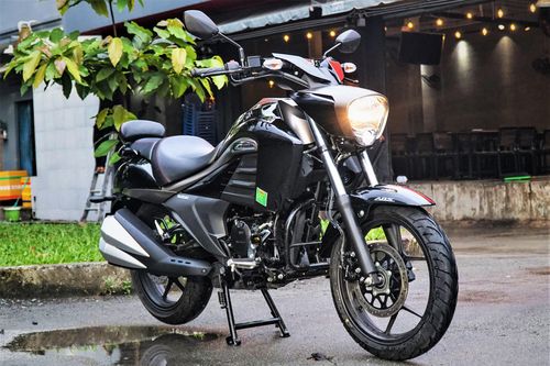 Xe cruiser 150 cc - chọn Suzuki Intruder 150 hay GZ150-A?