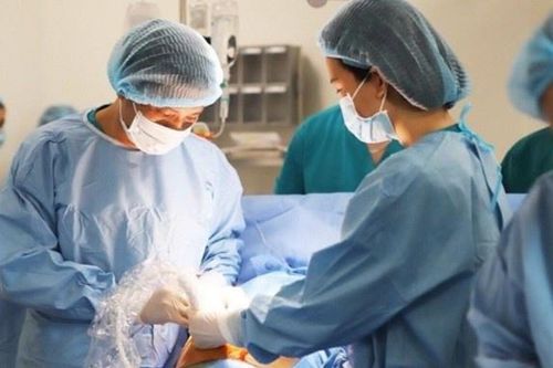 Hàng chục thai nhi được chữa bệnh từ trong bụng mẹ