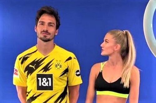 Hummels kiệt sức vì thi chạy với nữ VĐV điền kinh