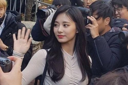 TWICE sắp đối đầu với BTS và BlackPink