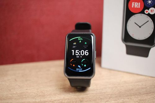 Huawei Watch Fit - mỏng nhẹ và nhiều tính năng hữu ích