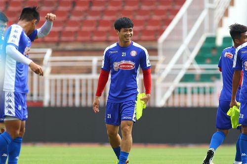 Văn Sỹ: 'Nam Định có phương án riêng để kèm Công Phượng'