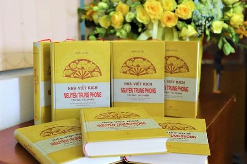 Nhà viết kịch Nguyễn Trung Phong - Một huyền thoại dân ca xứ Nghệ