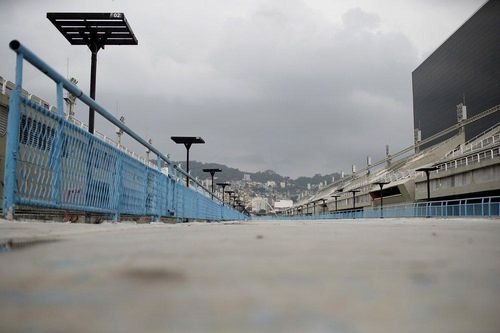 Lễ hội hóa trang Rio bị hoãn vô thời hạn