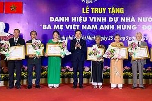 Thành phố Hồ Chí Minh truy tặng danh hiệu Bà mẹ Việt Nam Anh hùng