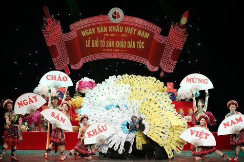 Đông đảo nghệ sĩ tham dự Giỗ Tổ sân khấu