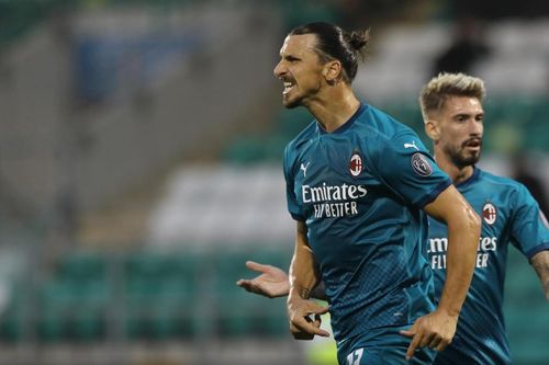 Tiền đạo Ibrahimovic mắc Covid-19