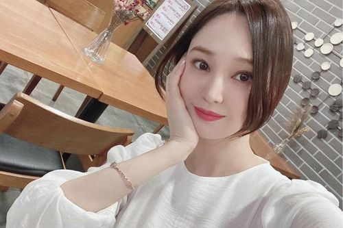 Thông tin hiếm về 'bạn gái' Lee Min Ho: Hoa hậu nóng bỏng, ái nữ của gia đình tài phiệt nức tiếng