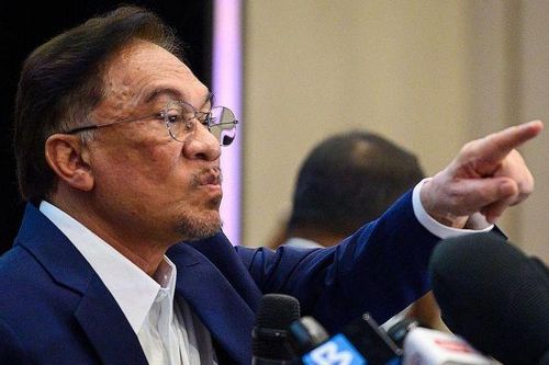Chính trường Malaysia: Bão xa hay dông gần?