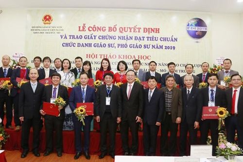 Xét công nhận GS/PGS năm 2020: Siết tiêu chuẩn cả hội đồng và ứng viên