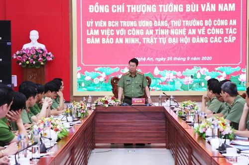 Thứ trưởng Bùi Văn Nam làm việc với Công an Nghệ An về công tác đảm bảo an toàn Đại hội Đảng