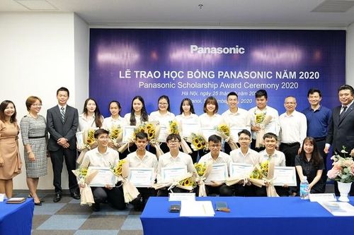 Panasonic tiếp tục trao 15 suất học bổng hỗ trợ sinh viên tài năng năm 2020