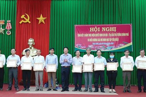 Biểu dương các mô hình học tập tiêu biểu