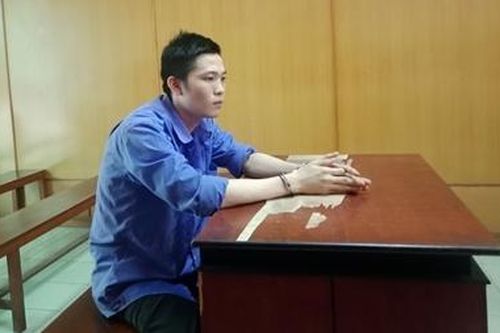 Nổi cơn ghen, người đàn ông đi mua dao về giết vợ