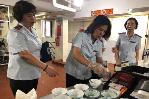 Tăng cường thanh tra chuyên ngành để dẹp thực phẩm ''bẩn''