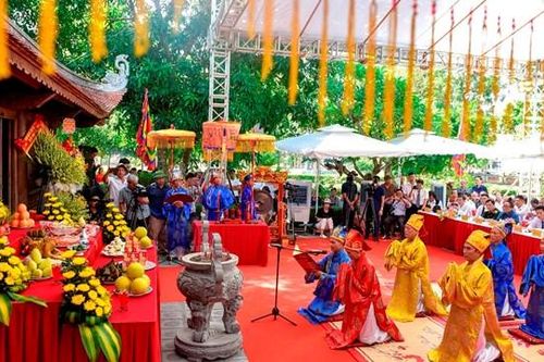 Hậu thế tưởng nhớ Đại thi hào Nguyễn Du