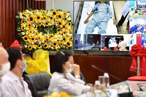 Vì sao cần xây dựng hệ thống khám, chữa bệnh từ xa?