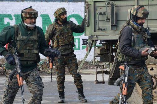 Ấn Độ: Pakistan đưa vũ khí Trung Quốc vào Kashmir