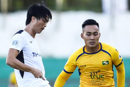 Highlights SLNA 2-0 HAGL: Văn Đức đá hỏng phạt đền