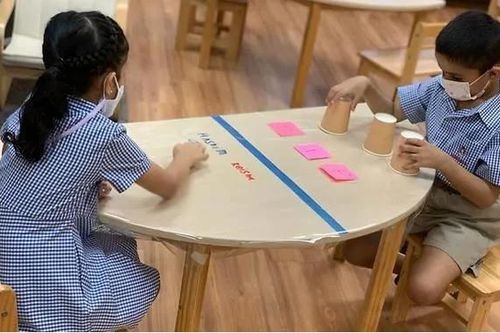 Singapore: Một số trường mầm non vẫn yêu cầu trẻ đeo khẩu trang dù quy định có thay đổi