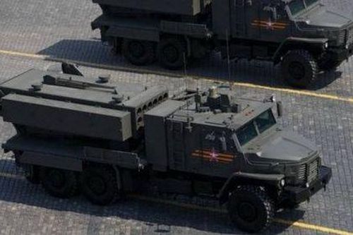 Quân đội Nga lần đầu sử dụng hệ thống phun lửa hạng nặng TOS-2 Tosochka