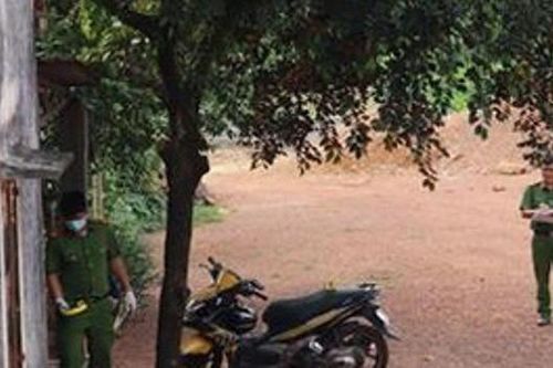 Qua nhà hàng xóm nhậu, người phụ nữ bị chồng cũ đâm chết