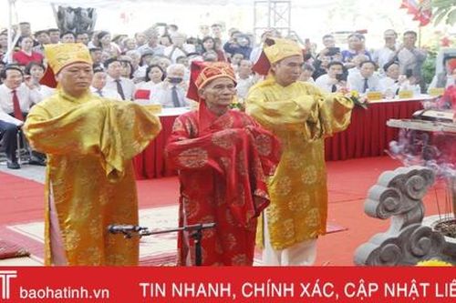 Trang nghiêm Lễ giỗ lần thứ 200 của Đại thi hào Nguyễn Du