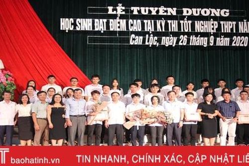 Can Lộc tuyên dương 203 học sinh đạt điểm cao trong Kỳ thi tốt nghiệp THPT